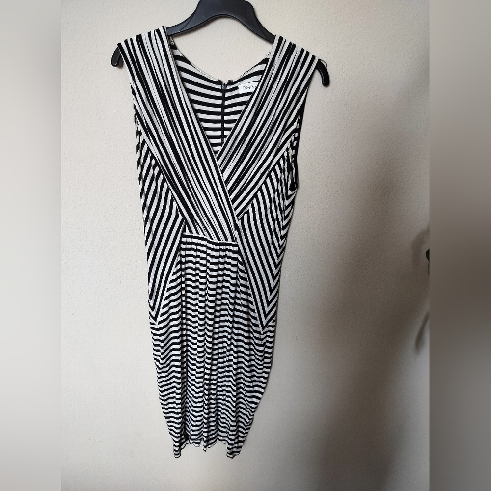 Calvin Klein Black and White Striped Dress Women's Size 6 Midi Knee Length